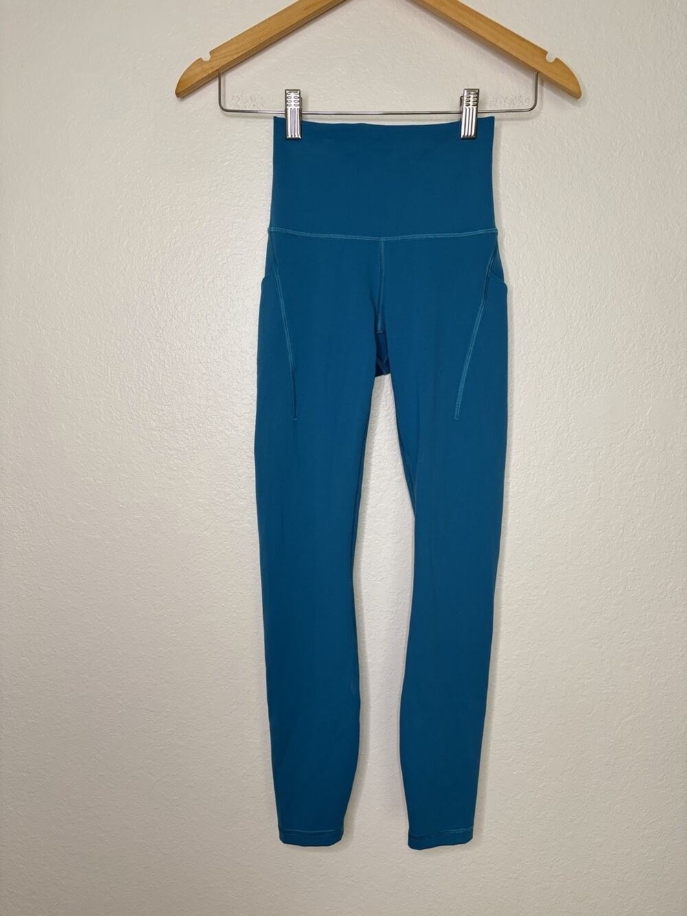 Lululemon Wunder Train High Rise Leggings in Hawaiian Blue Size 2